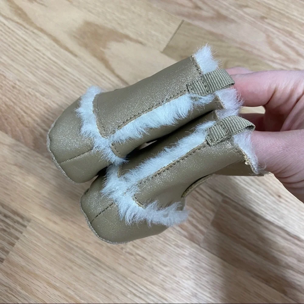 Old Navy Faux Fur Lined Ankle Boots Sz 4 Baby